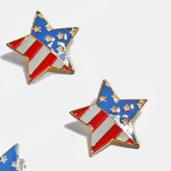 1 pair of American Flag Star Earrings Clip-On - Picture 1 of 3